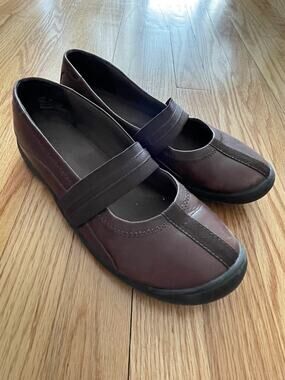 Clarks Women’s Shoes Mary Jane Comfort Flats Brown Leather Size 9 M 204
